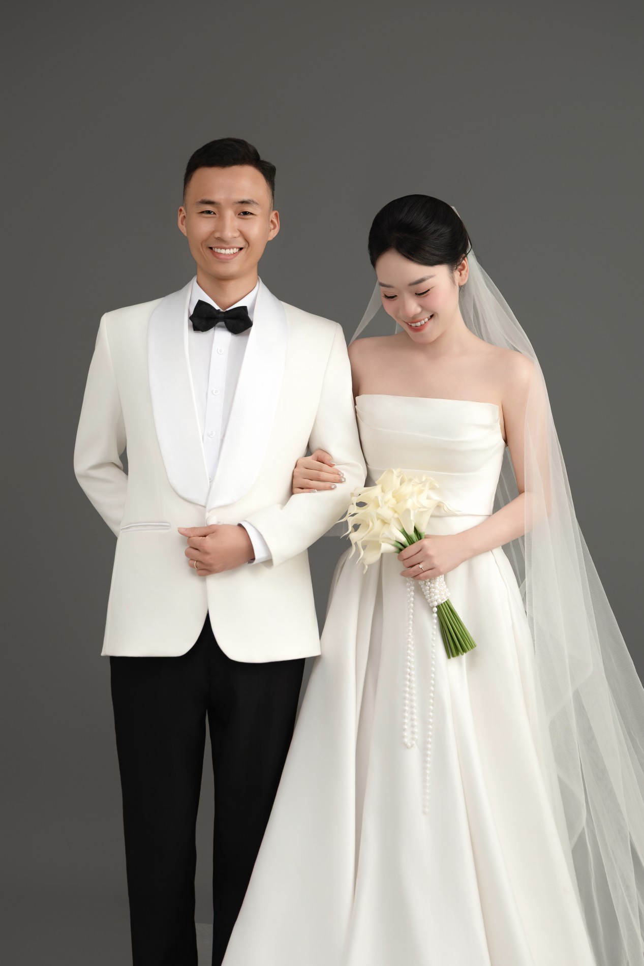 Văn Việt – Thu Thủy