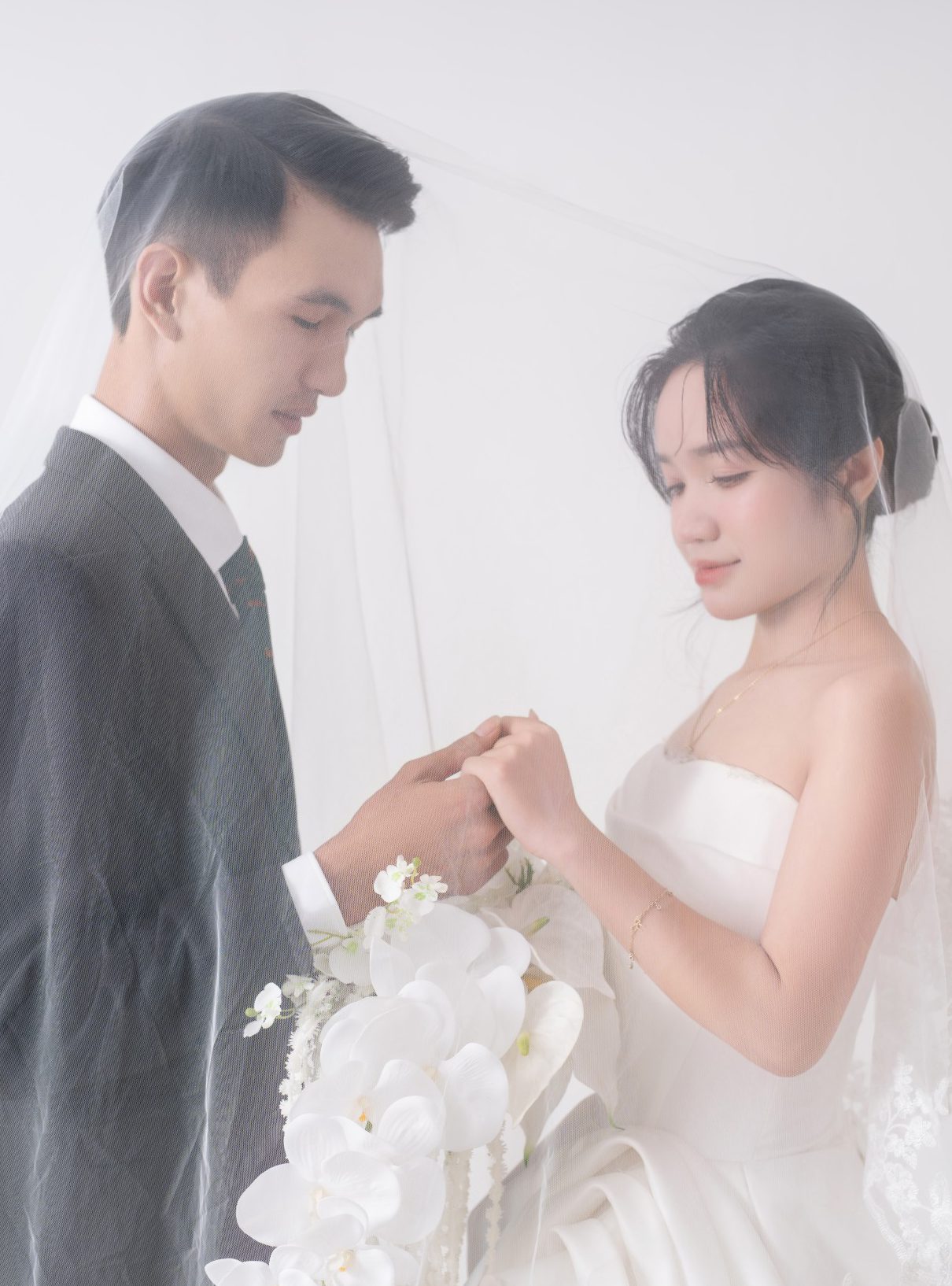 Thanh Lương  –  Thu Huyền